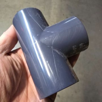 1 in. SCH80 PVC Tee 3-Way Pipe Fitting for High Pressure Schedule-80 Applications