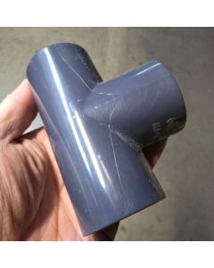 1 in. SCH80 PVC Tee 3-Way Pipe Fitting for High Pressure Schedule-80 Applications